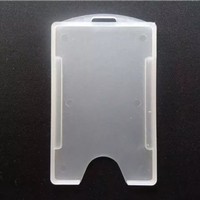 Porta crachá plástico transparente