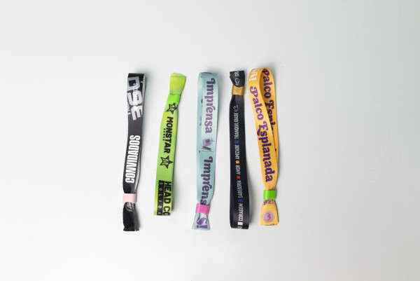 Pulseira De Tecido Para Festa